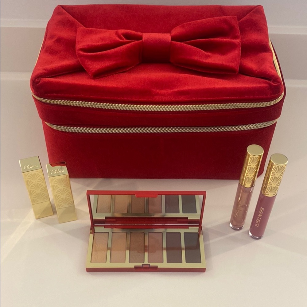 Estée Lauder Red Velvet Makeup Set, Lipstick, Shadows, Gloss, w/ Beauty Case